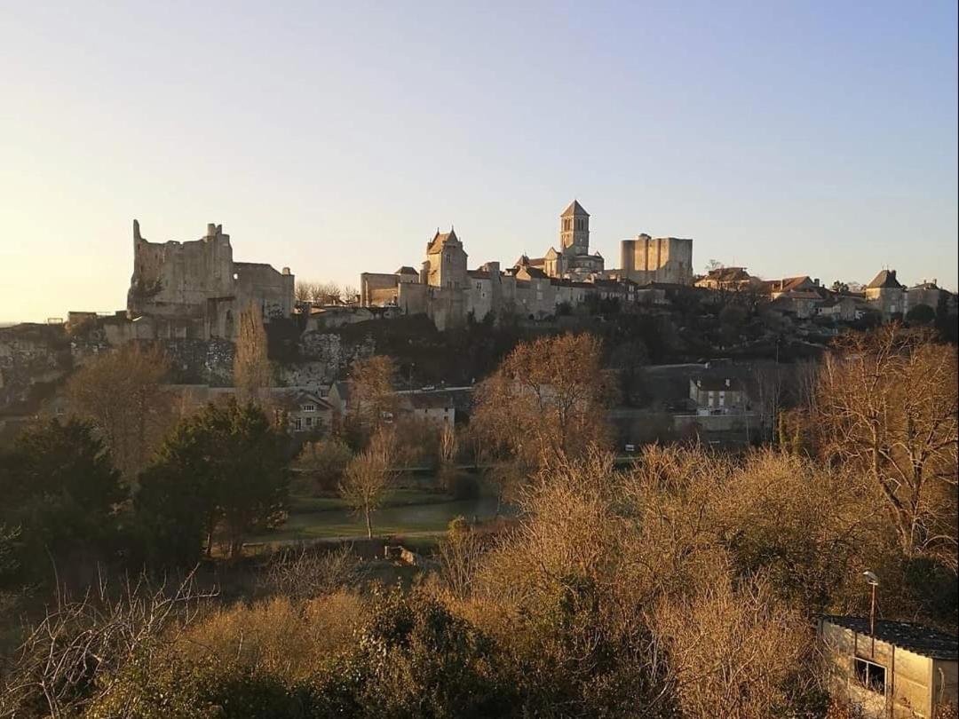 Appartement Entier Chauvigny Exteriér fotografie